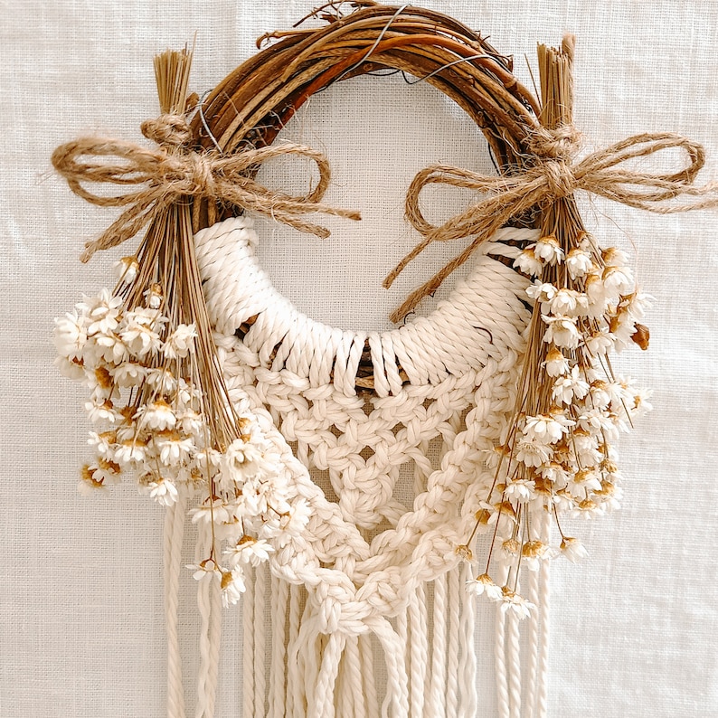 Floral Macrame Wreath Pattern