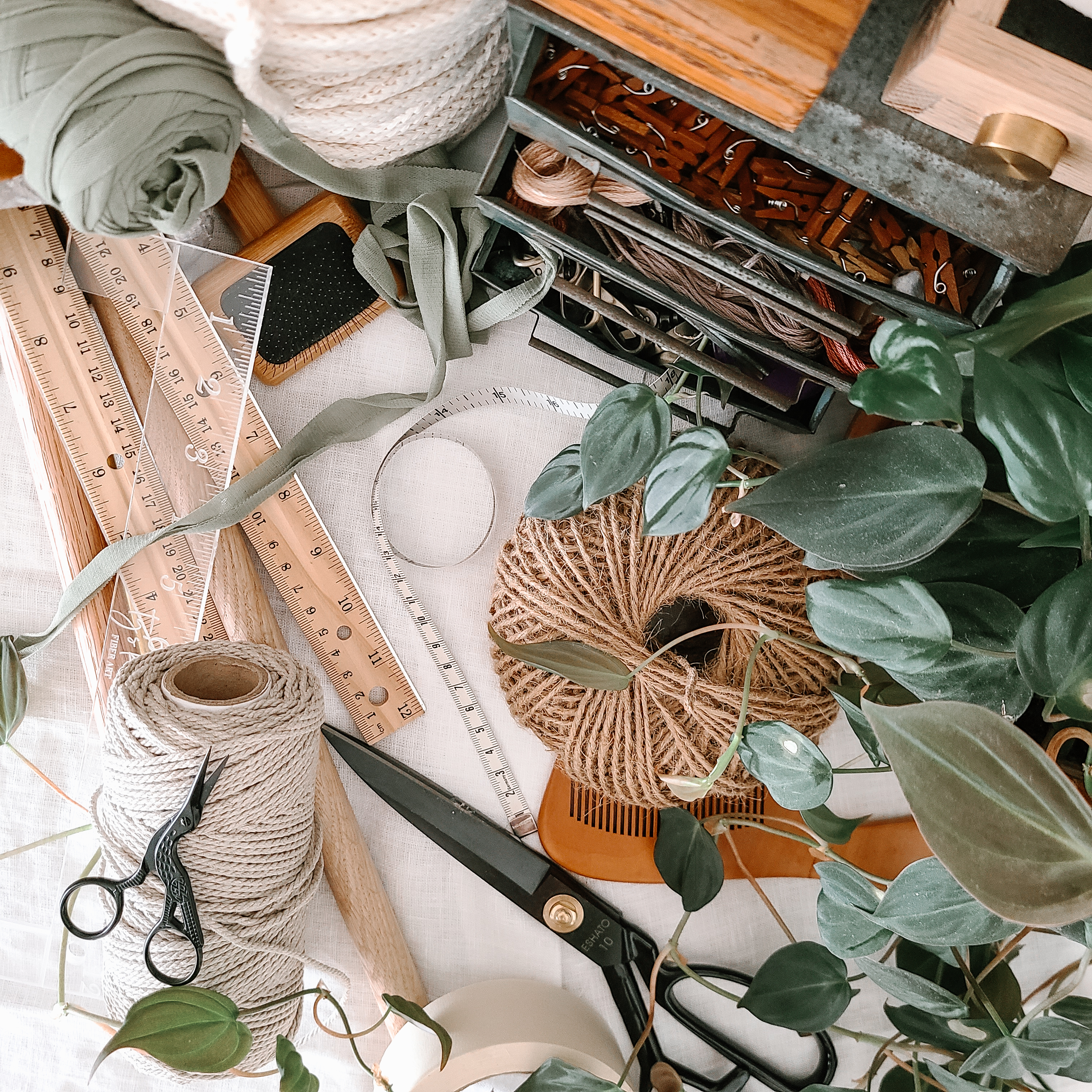 Macramé materials and tools